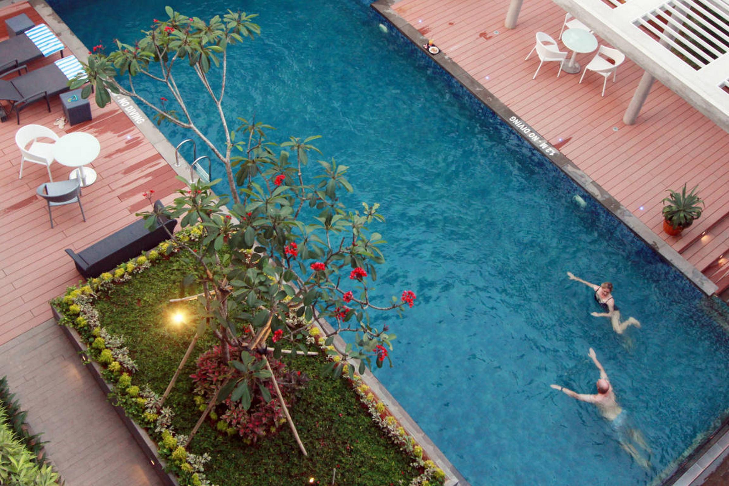Hotel Ra Premiere Simatupang Cilandak  Exterior foto